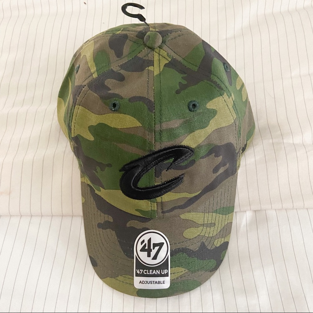 Mens Camouflage Cavaliers baseball cap